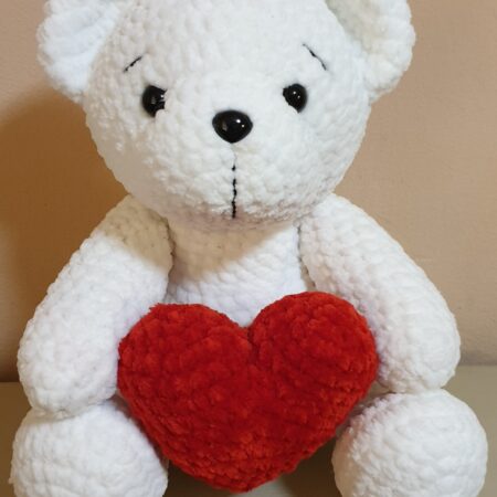 Плетена играчка мече