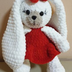 Ръчно изработена играчка зайче