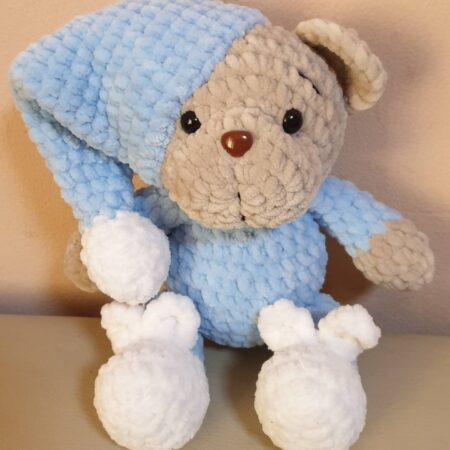 Плетена играчка мече