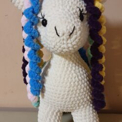 Ръчно изработена играчка еднорог